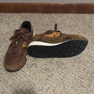 Saucony Grid GORE-TEX Men's Brown Sneakers